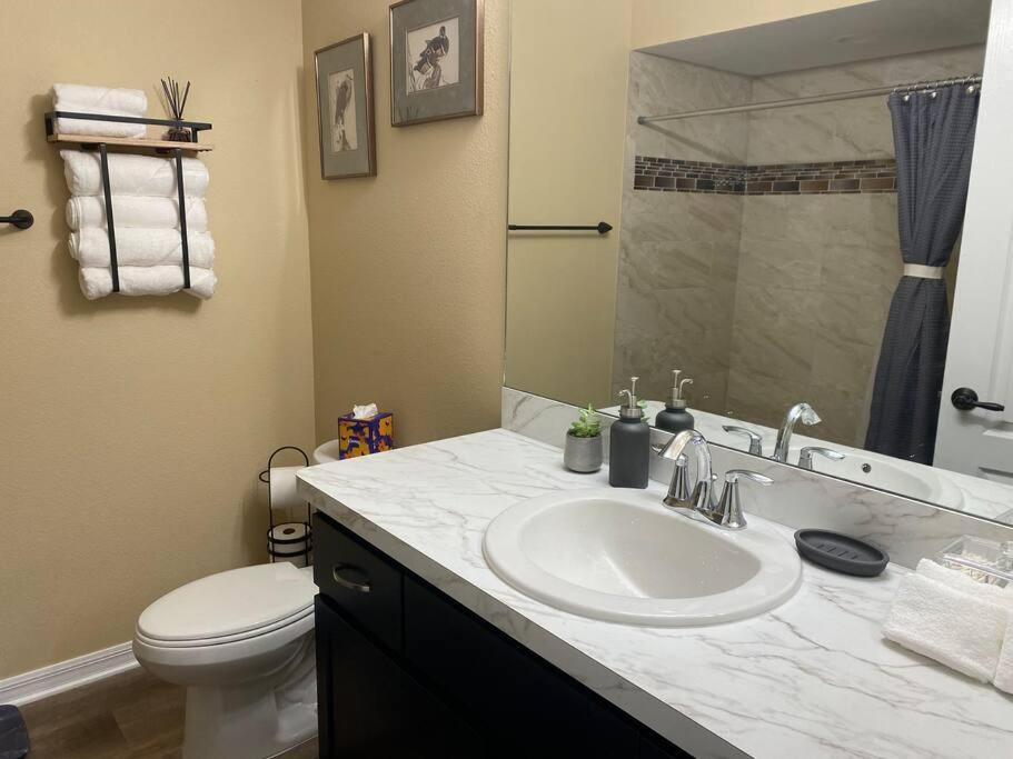 Sundance' Acres *brand New House*with Hot Tub * Spring Hill