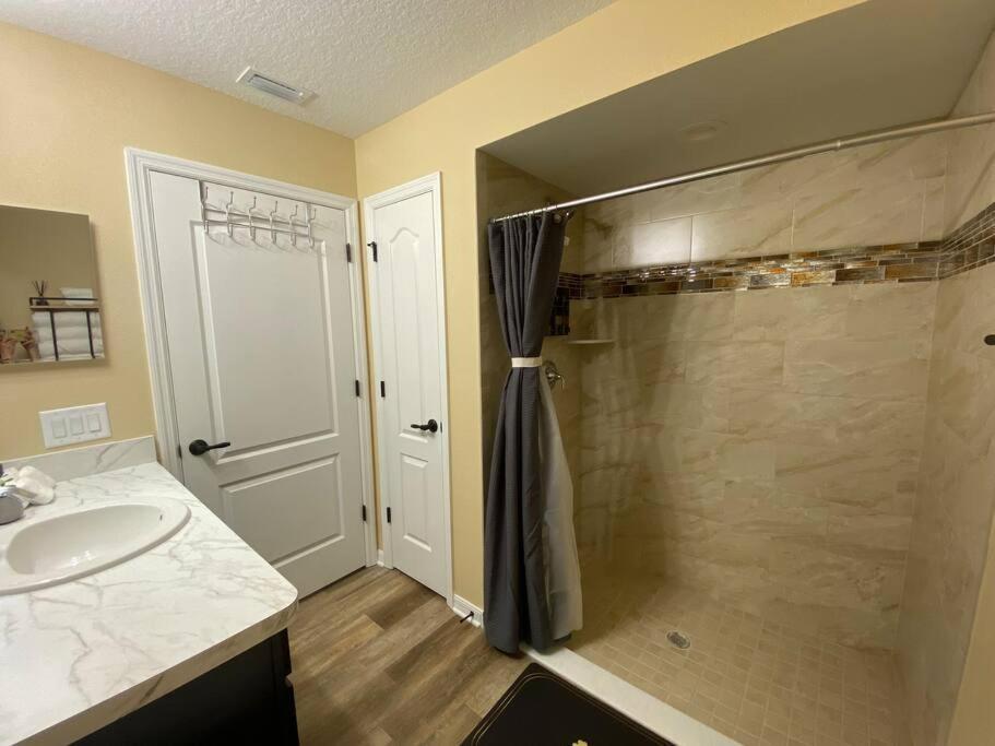 Holiday home Sundance' Acres *brand New House*with Hot Tub Spring Hill