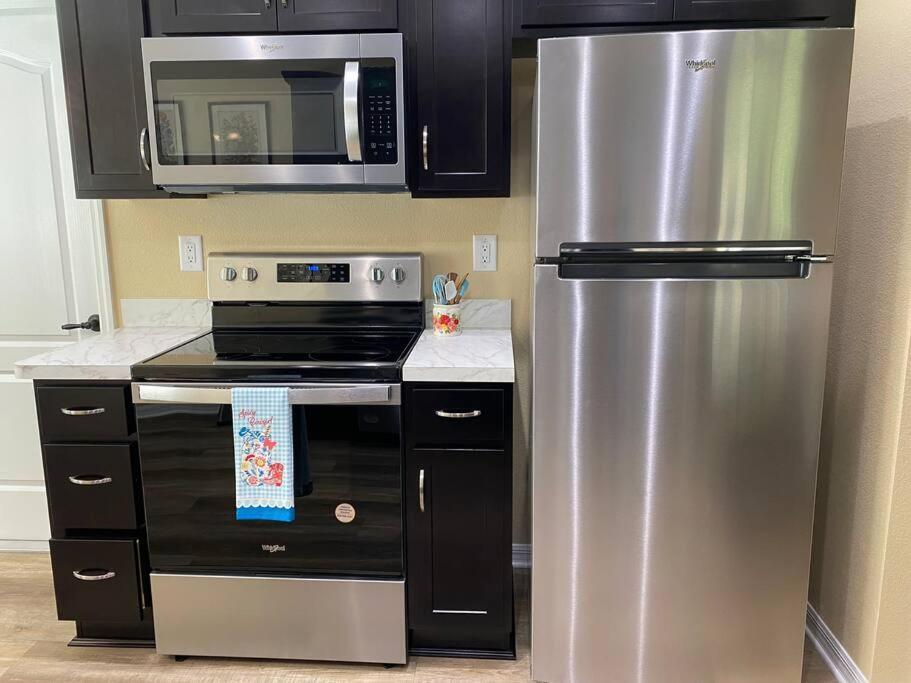 Sundance' Acres *brand New House*with Hot Tub
