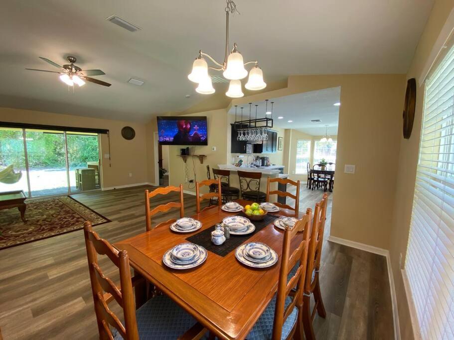 Sundance' Acres *brand New House*with Hot Tub * Spring Hill