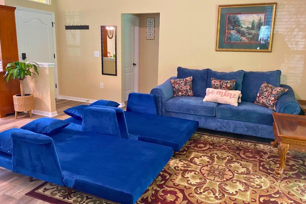 Sundance' Acres *brand New House*with Hot Tub *